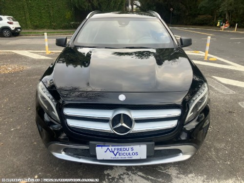 Mercedes-Benz GLA 200 ADVANCE 2014/2015